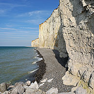 Kiezelstrand en de hoogste krijtrotsen van Europa te Criel-sur-Mer, Normandië, Frankrijk
<BR><BR>Zie ook www.arterra.be</P>